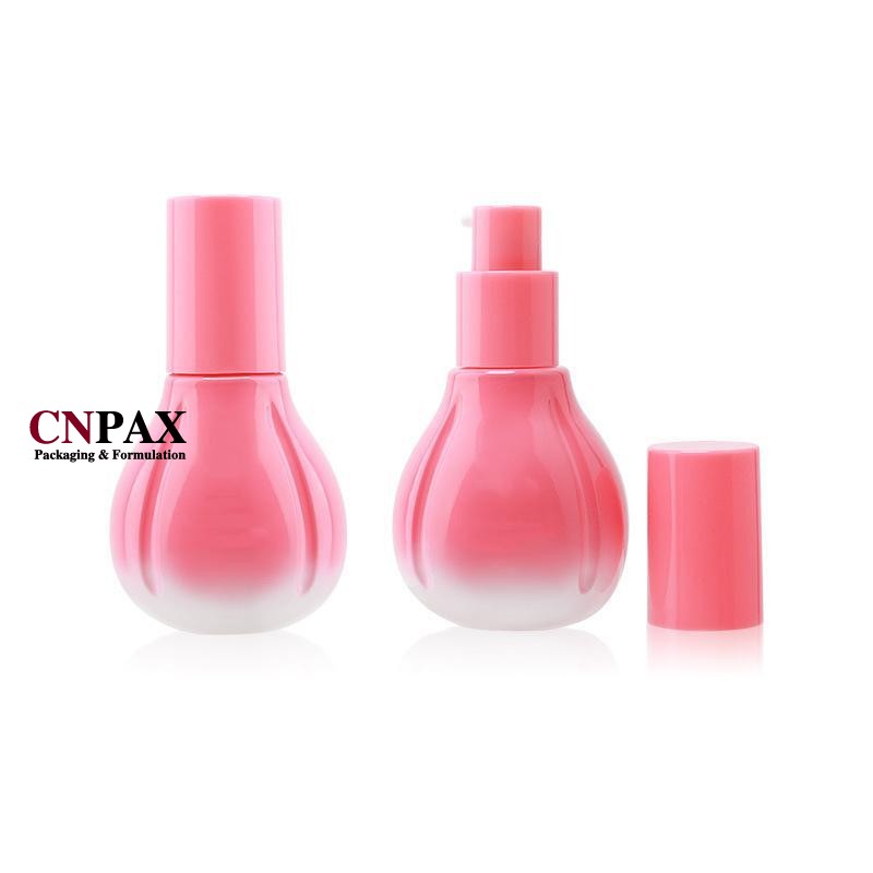 Presentamos las elegantes y funcionales botellas de vidrio con forma de pétalo rosa de 30 ml y 1 oz con dispensador de bomba y tapa superior